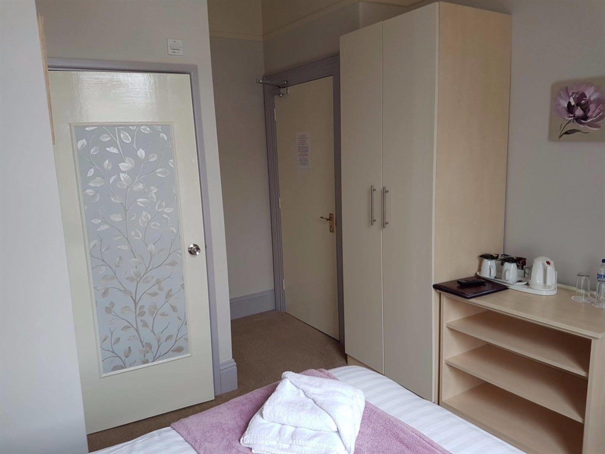 74 Belgravia Guest house 4*